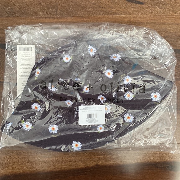 Alice + Olivia Reversible Bucket hat - Picture 4 of 4